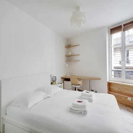 Holiday home Air-conditioned Aprt 1bdr 3p - Republique