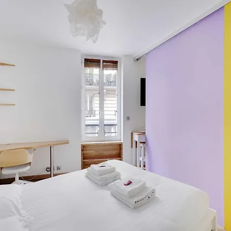 Air-conditioned Aprt 1bdr 3p - Republique Holiday home *